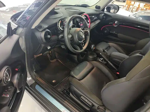 MINI Hatch — Фото автомобиля 15