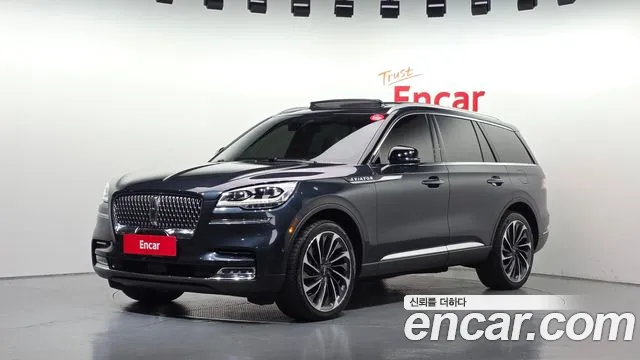 Фотография автомобиля — Lincoln Aviator