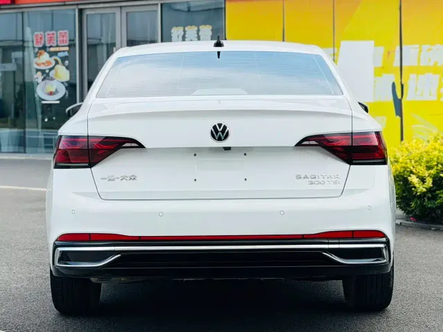 Volkswagen Sagitar — Фото автомобиля 3