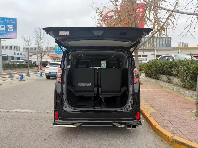 Toyota Vellfire — Фото автомобиля 11