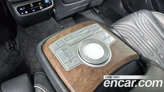 Genesis G80 Бензин 3.5 турбо AWD — Фото автомобиля 17
