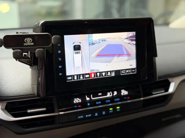 Toyota Sienna — Фото автомобиля 4