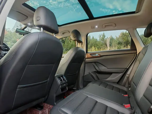 Volkswagen Tharu — Фото автомобиля 5