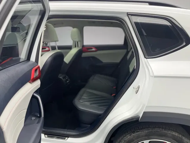 Volkswagen Tharu — Фото автомобиля 7