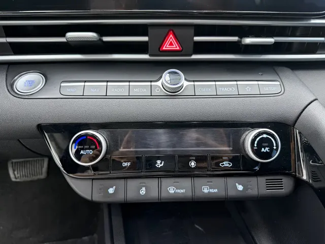 Hyundai Elantra — Фото автомобиля 13