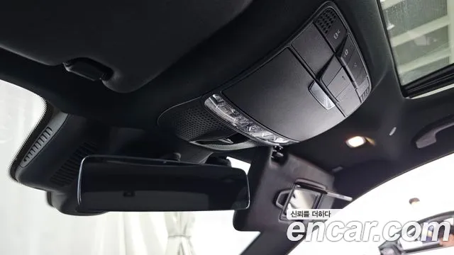 Mercedes-Benz E-Class — Фото автомобиля 24