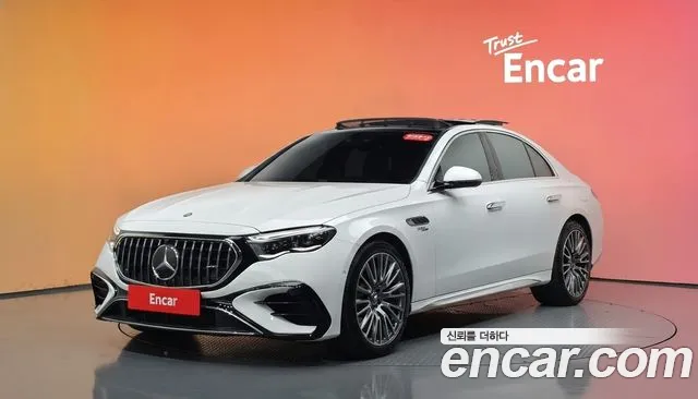 Фотография автомобиля — Mercedes-Benz E-Class