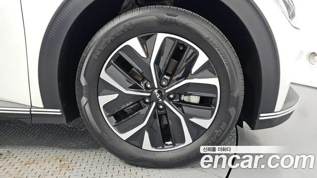 Kia EV6 — Фото автомобиля 6