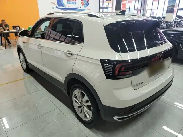 Volkswagen T-Cross — Фото автомобиля 4