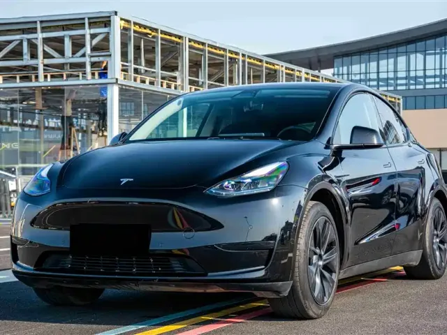Фотография автомобиля — Tesla Model Y