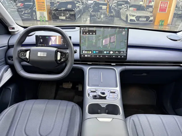 Geely Galaxy Starship 7 EM-i — Фото автомобиля 5