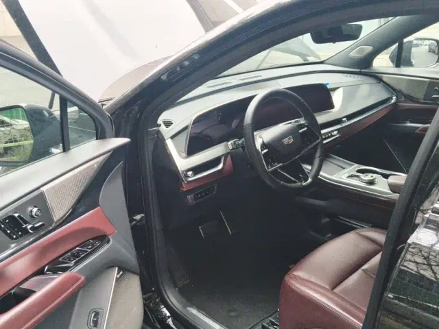 Cadillac XT5 — Фото автомобиля 12