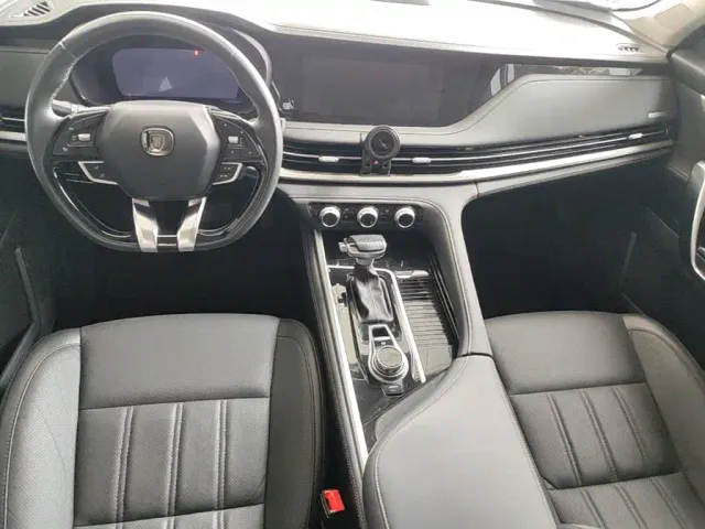 Changan CS95 — Фото автомобиля 9