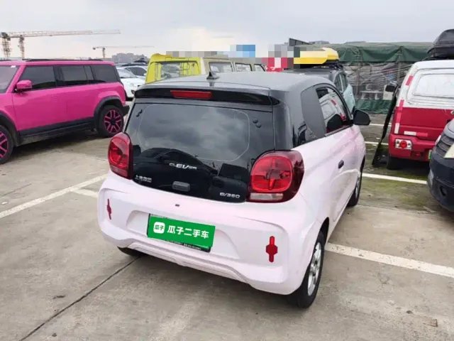 Roewe Clever — Фото автомобиля 6