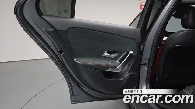Mercedes-Benz A-Class — Фото автомобиля 7