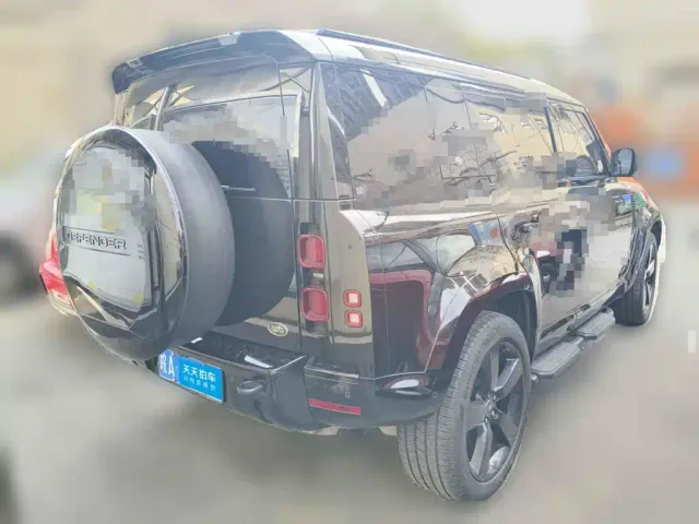 Land Rover Defender — Фото автомобиля 2