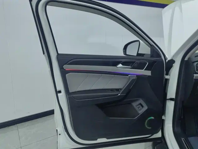Volkswagen Tayron GTE Plug-in Hybrid — Фото автомобиля 7