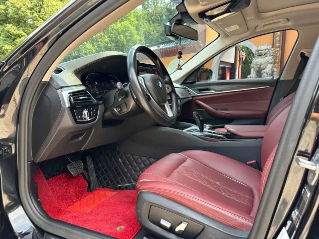 BMW 5 Series — Фото автомобиля 7