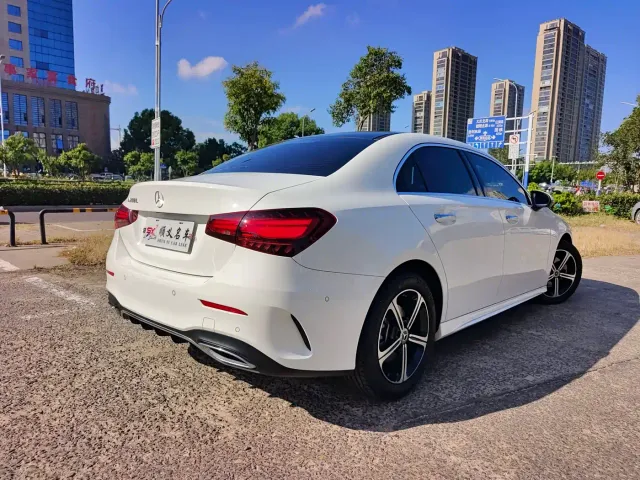 Mercedes-Benz A-Class — Фото автомобиля 3