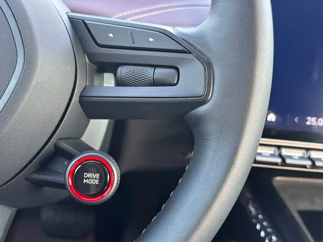 Xiaomi SU7 — Фото автомобиля 13
