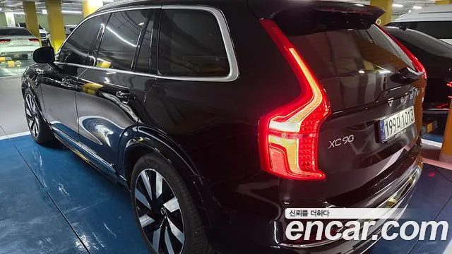 Вольво XC90 — Фото автомобиля 4