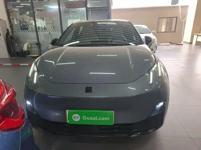 Lynk & Co Z20 — Фото автомобиля 2