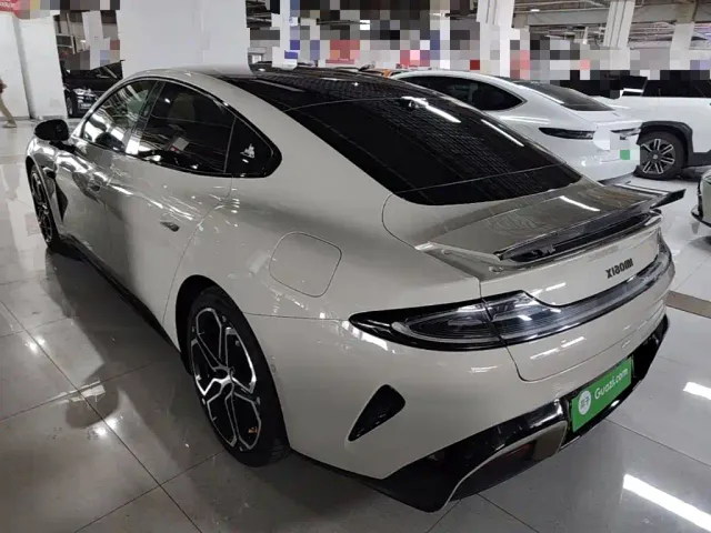 Xiaomi SU7 — Фото автомобиля 4