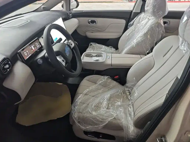 GAC Aion UT — Фото автомобиля 14