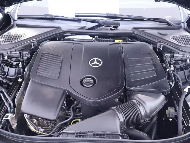 Mercedes-Benz E-Class — Фото автомобиля 24