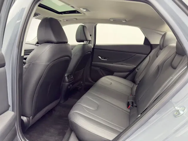 Hyundai Elantra — Фото автомобиля 22