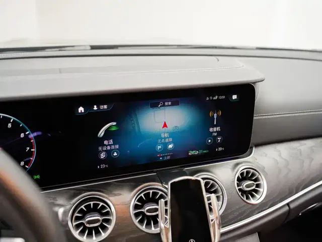 Mercedes-Benz E-Class — Фото автомобиля 7
