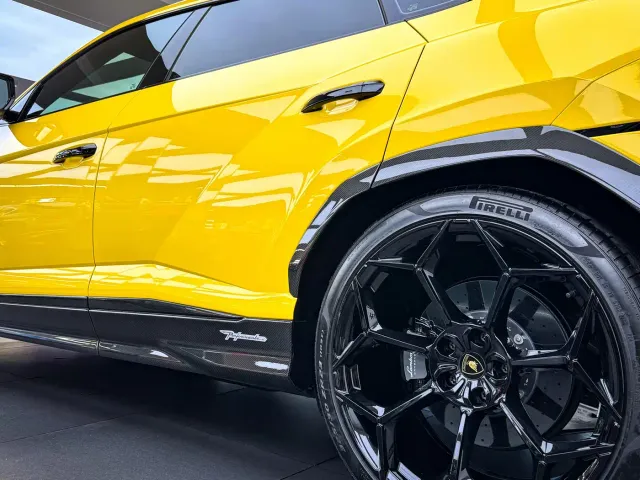 Lamborghini Urus — Фото автомобиля 14