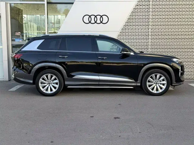Audi Q6 — Фото автомобиля 3