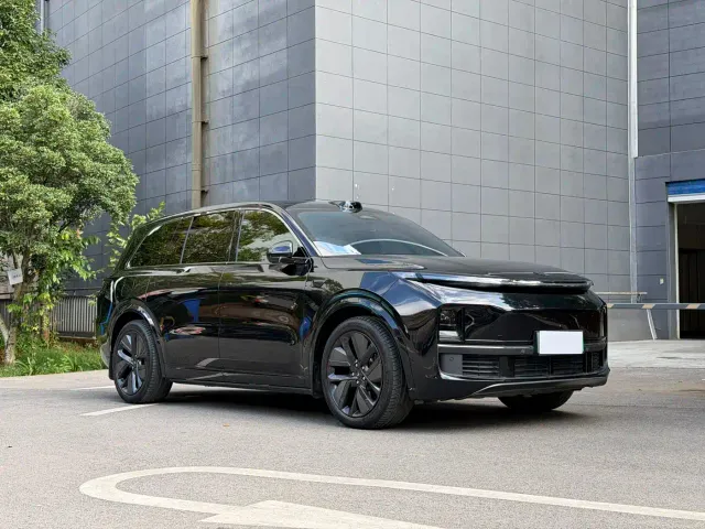 Li Auto L9 — Фото автомобиля 3