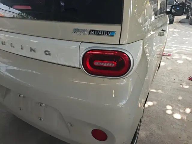Wuling Hongguang Mini EV — Фото автомобиля 7