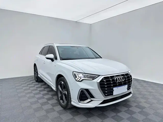 Audi Q3 — Фото автомобиля 3