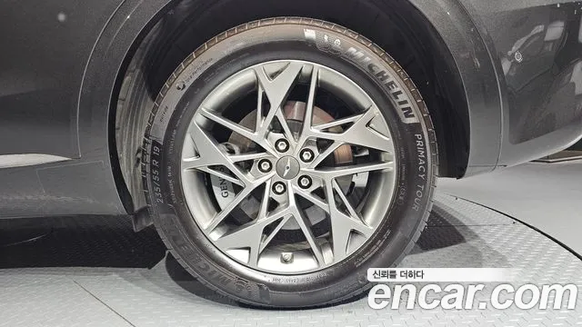 Genesis GV70 — Фото автомобиля 6