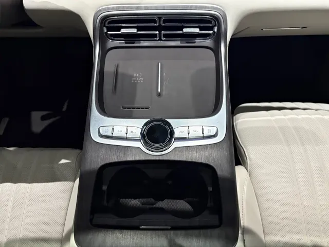 Geely Galaxy M9 — Фото автомобиля 16