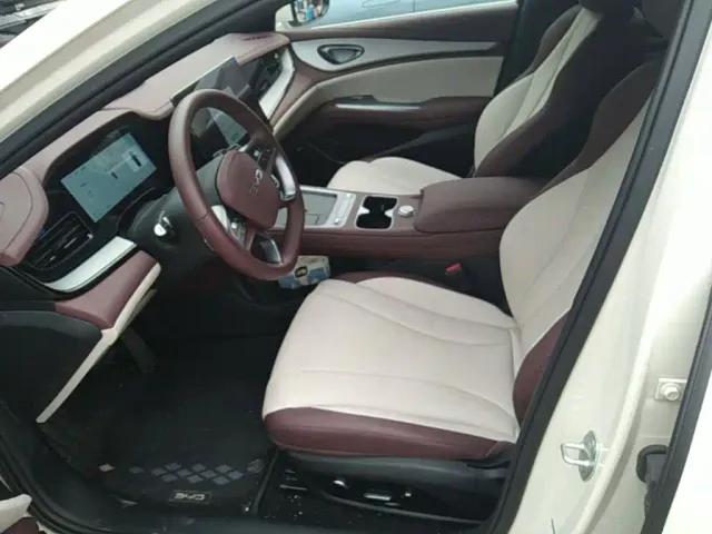 BYD Seal 07 DM-i — Фото автомобиля 14