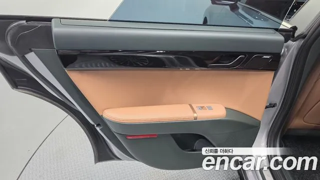 Hyundai Grandeur GN7 — Фото автомобиля 14