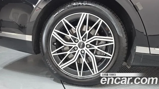Genesis G90 Бензин 3.5 турбо AWD — Фото автомобиля 17