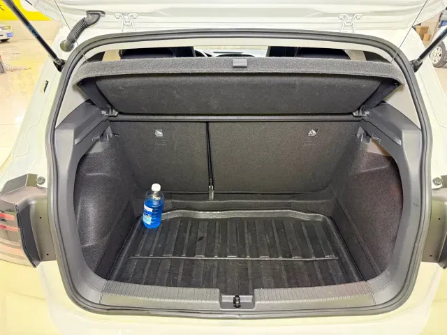 Volkswagen T-Cross — Фото автомобиля 16