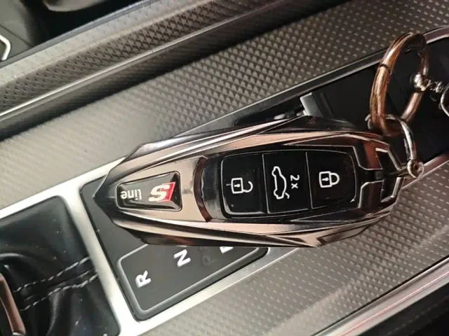 Audi A6L — Фото автомобиля 8