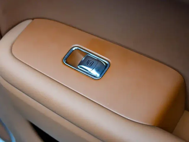Li Auto L7 — Фото автомобиля 30