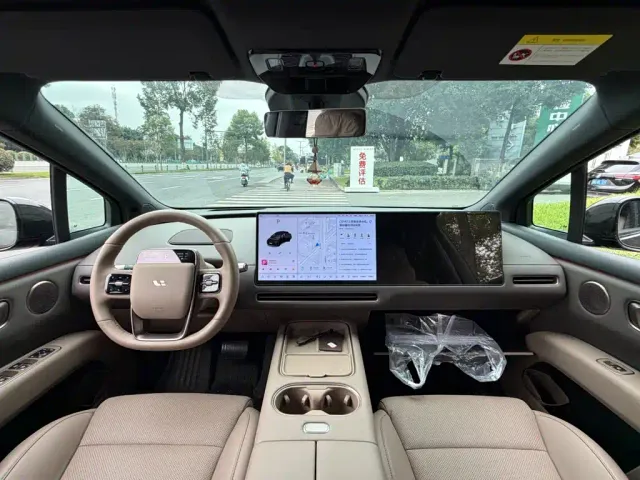 Li Auto i6 — Фото автомобиля 13