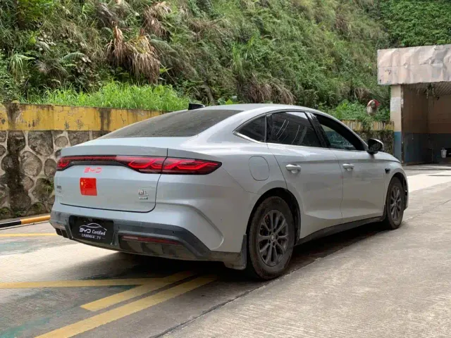 BYD Qin L — Фото автомобиля 6