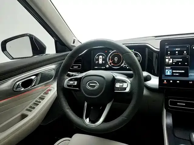 GAC Trumpchi GS8 — Фото автомобиля 13