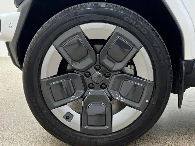 iCAR V23 — Фото автомобиля 10