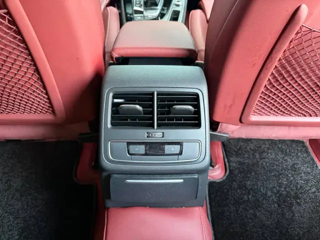 Audi A4L — Фото автомобиля 10