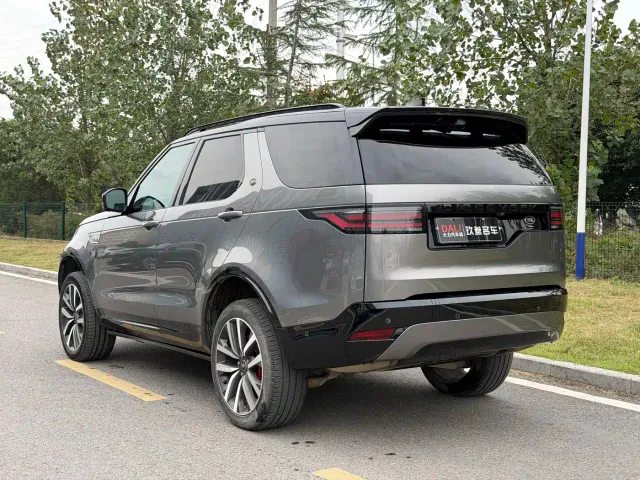 Land Rover Discovery — Фото автомобиля 4